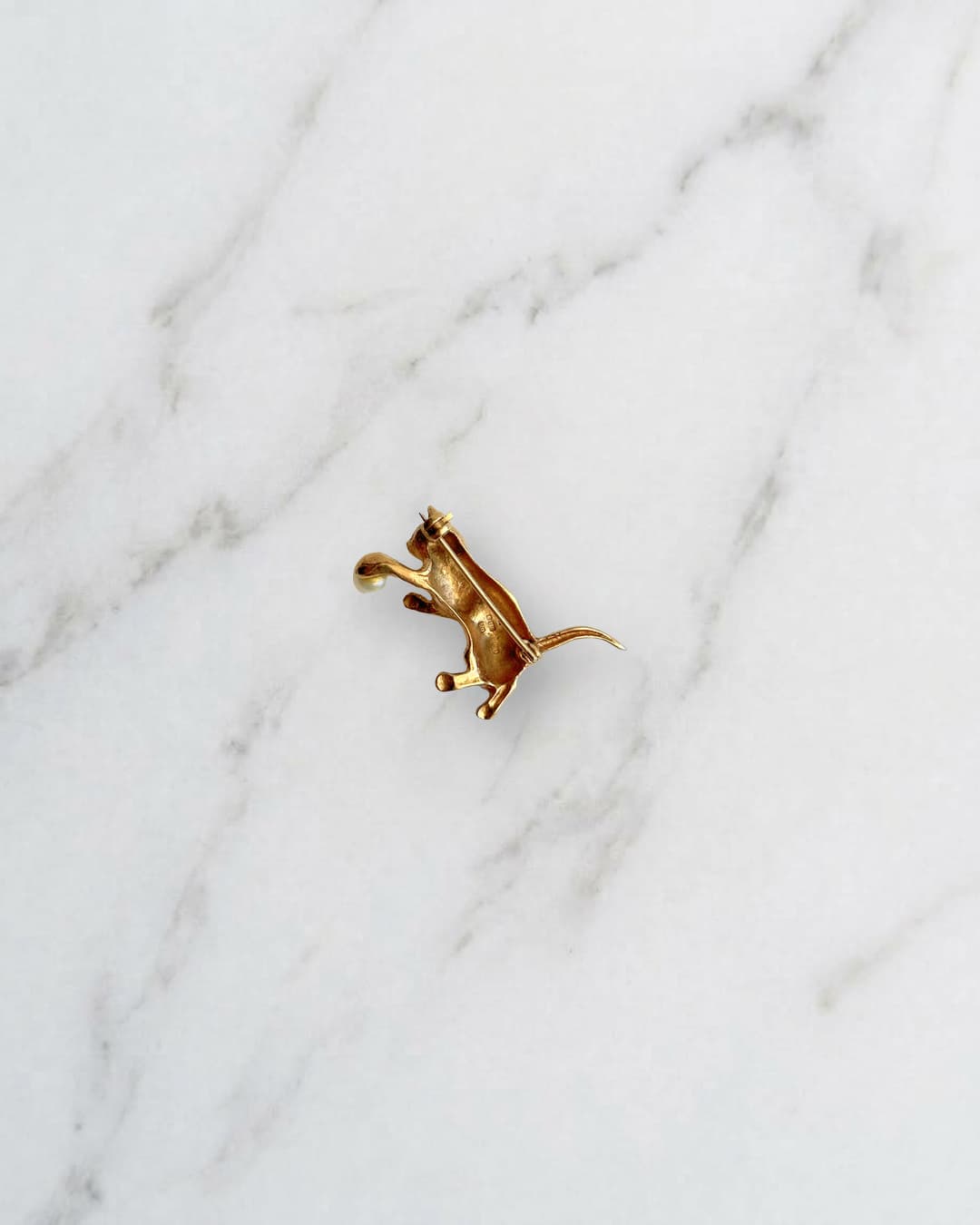 Cat and pearl brooch — Photo 2